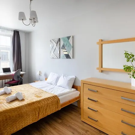 Cozy 2 Bedroom In Centre Apartament *