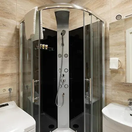 Cozy 2 Bedroom In Centre Apartament Ryga