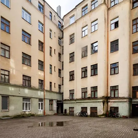 Cozy 2 Bedroom In Centre